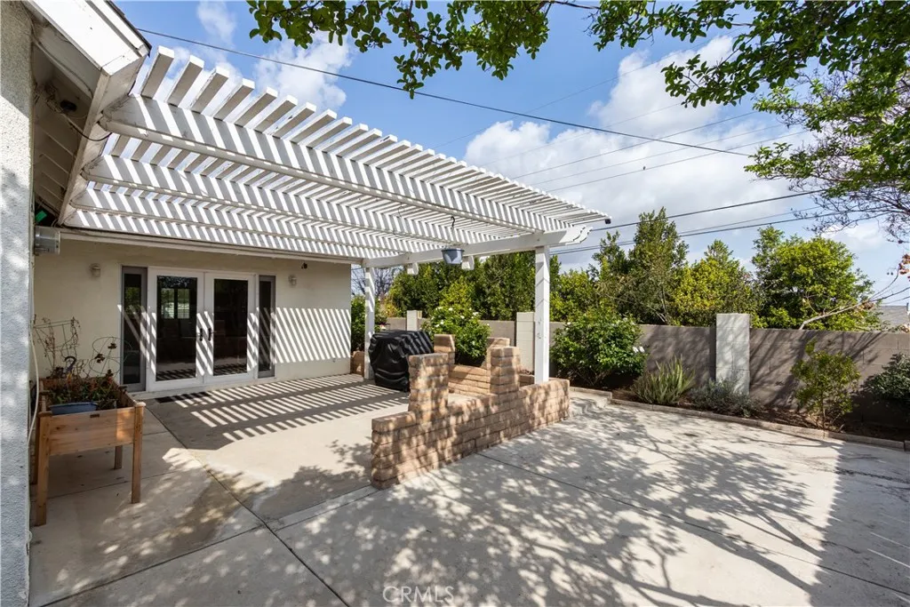 395 E Monterey Road, Corona, California 92879 home-pic-12